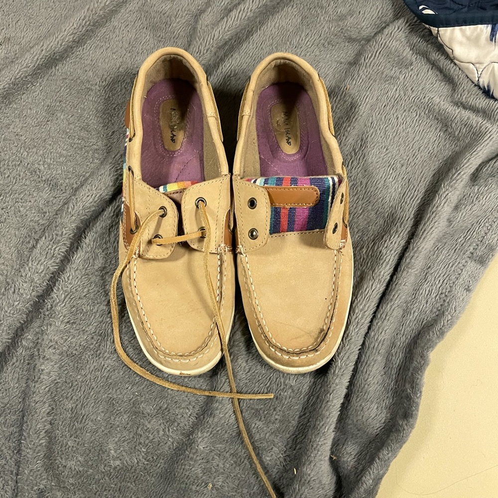 Women’s Maui Island loafers